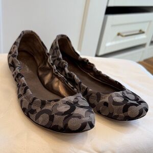 Coach Aly Signature-Print Ballet Flats Brown and Tan Size 7.5